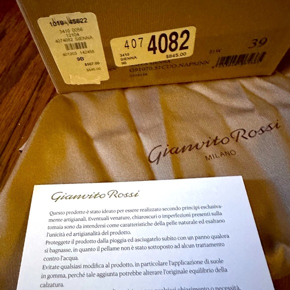 Gianvito Rossi
braided-detail leather mules - Picture 4 of 7